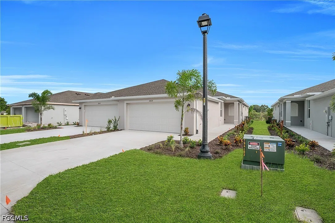 2 bed, 2.0 bath, 1560 sqft, $1,950 — Photo 4