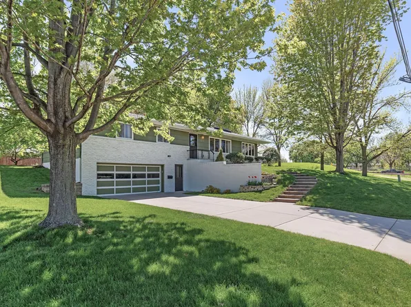 4829 W 60th St, Edina, MN 55424