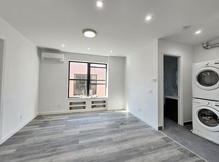 21-22 21st Rd #3, Astoria, NY 11105