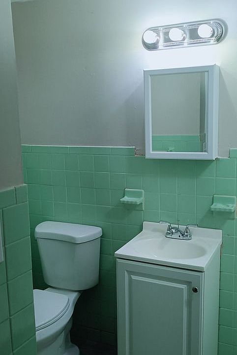 2nd image of 1721 Riverdale St #5