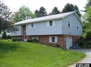 4 Barelyn Dr, New Freedom, PA 17349