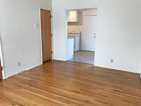 3rd image of 2402-2452 E 8th St #P2412