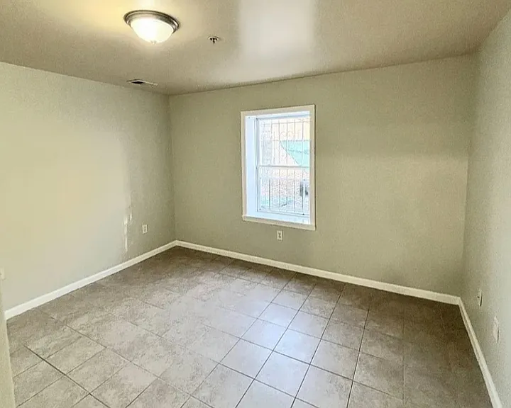 132 Fabyan Pl #L1 — Photo 5