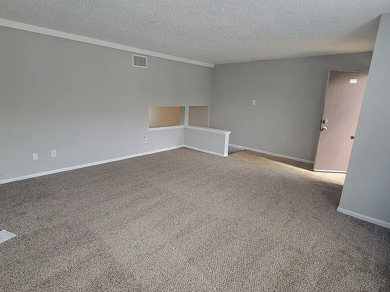 Cimarron Apartments — Photo 107