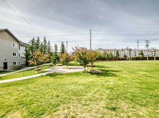 2395 N Eversyde Ave SW #1139, Calgary, AB T2Y 0B5