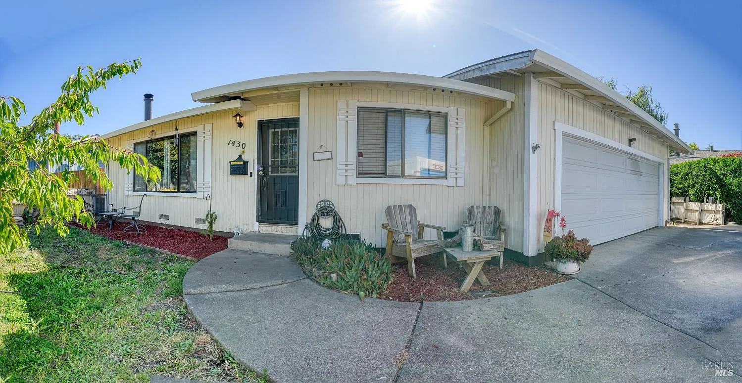 1430 Mcminn Avenue - Photo 3