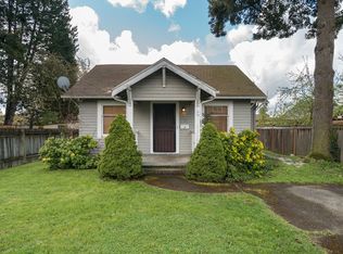7922 SE Schiller St, Portland, OR 97206