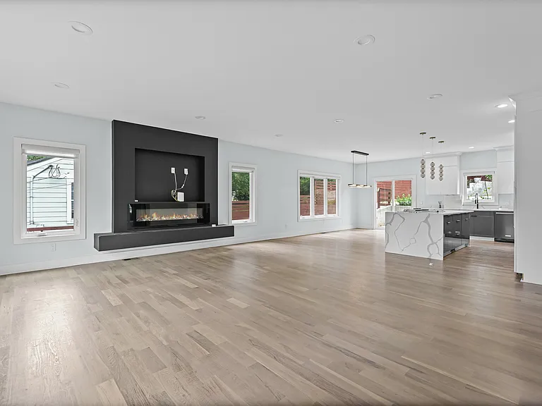2045 Glenwood Ave SE — Photo 13