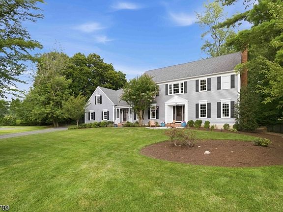 2nd image of 38 Woodmere Dr