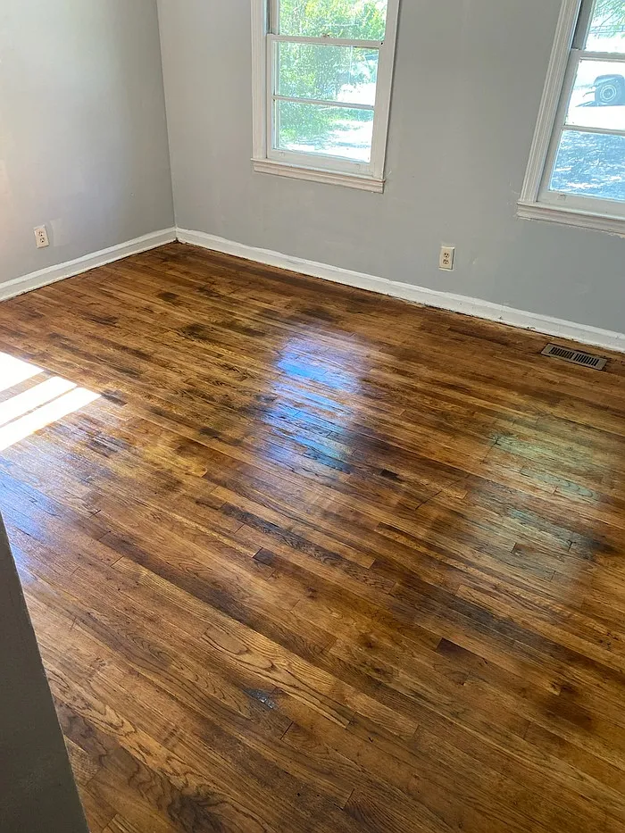 3 bed, 1.0 bath, 1100 sqft, $975 — Photo 4