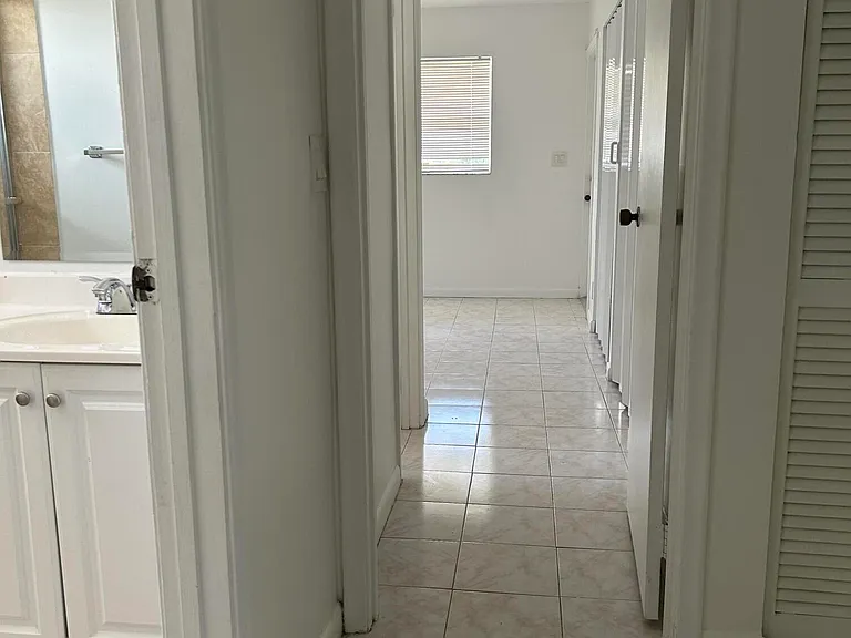 6140 SW 41st Ct #1 — Photo 21
