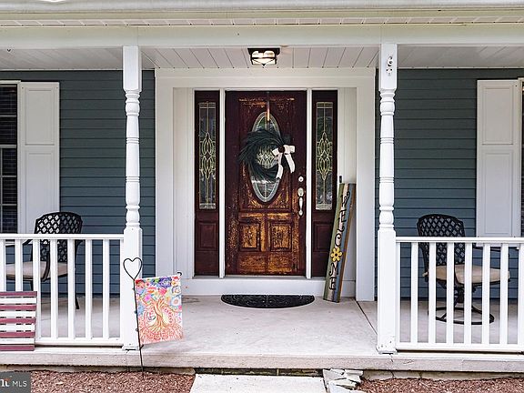 4th image of 25 Washington Way