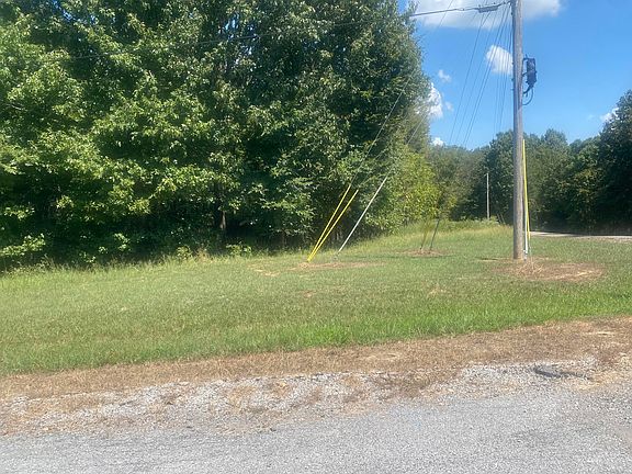 4th image of 115 Woodfield Estate Dr