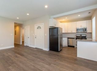1450 N Ashland Ave #2F, Chicago, IL 60622