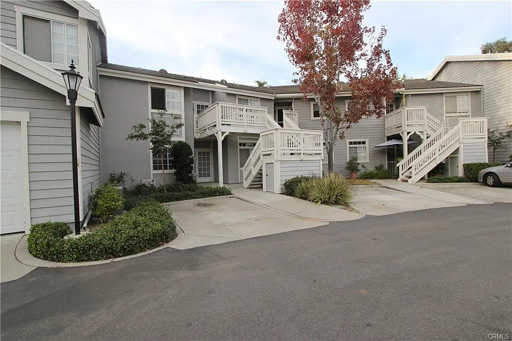 1 bed, 714 sqft, $3,000 — Photo 3