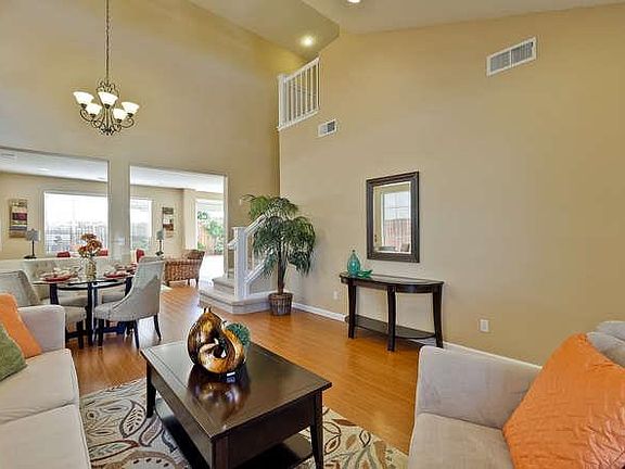 4th image of 3297 Woodmere Dr