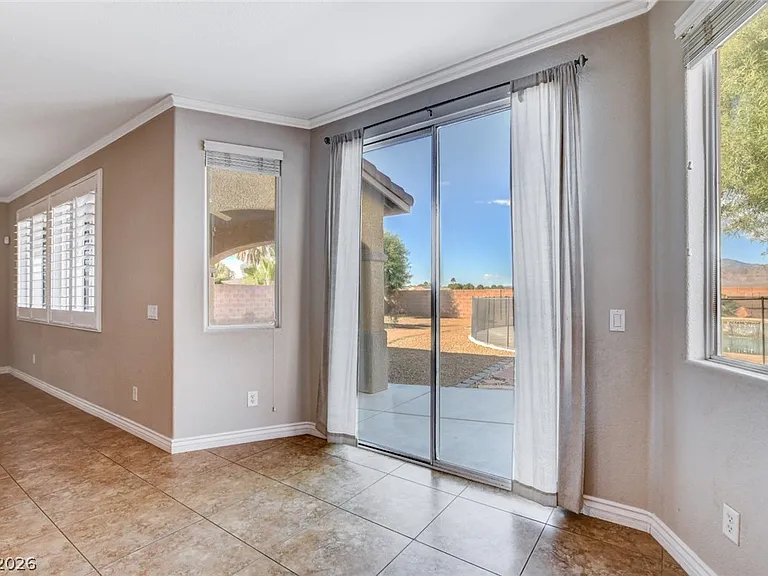 8170 Hawk Clan Ct — Photo 17