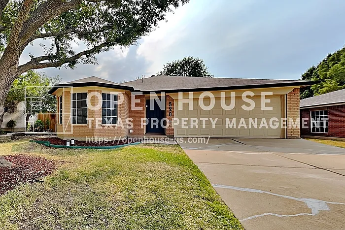 520 Hollyberry Dr