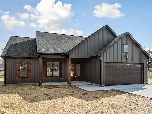 3rd image of 209 Brandon Dr Lot 6