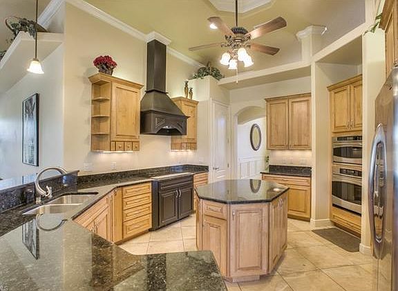 5th image of 15899 Rivercreek Ct
