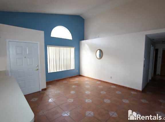 3rd image of 4023 New Hampton Ct