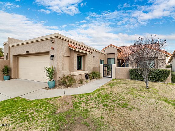 2nd image of 10521 E CINNABAR Avenue