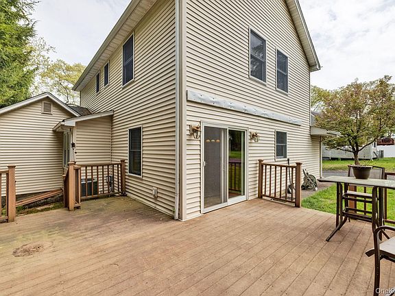 4th image of 39 Lindbergh Lane