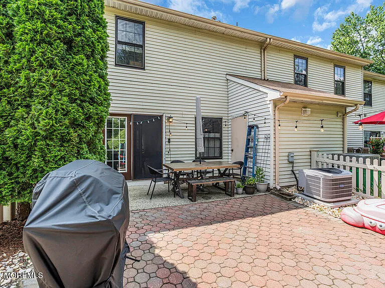 38 Devon Ct — Photo 21