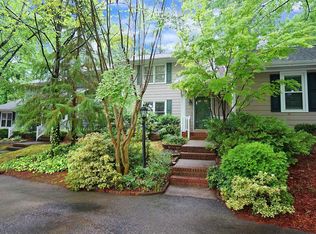 1533 Woodcroft Dr, Raleigh, NC 27609