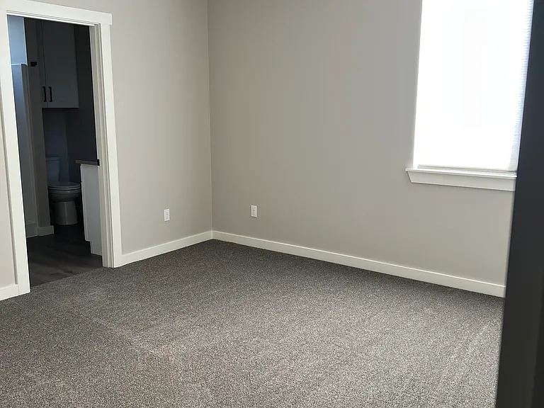 613 Peterson Pl #B — Photo 12