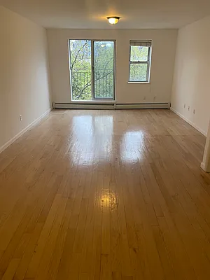 Rented by E Realty International Corp | media 9