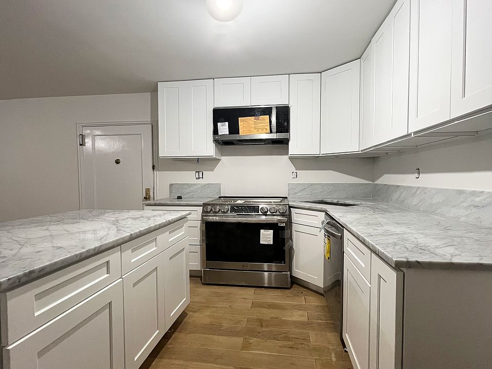 1st image of 459 W 24th St #2