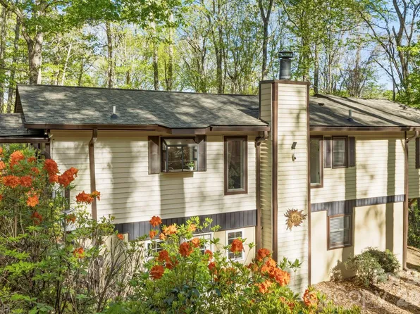 6 Gold Finch Ln, Maggie Valley, NC 28751