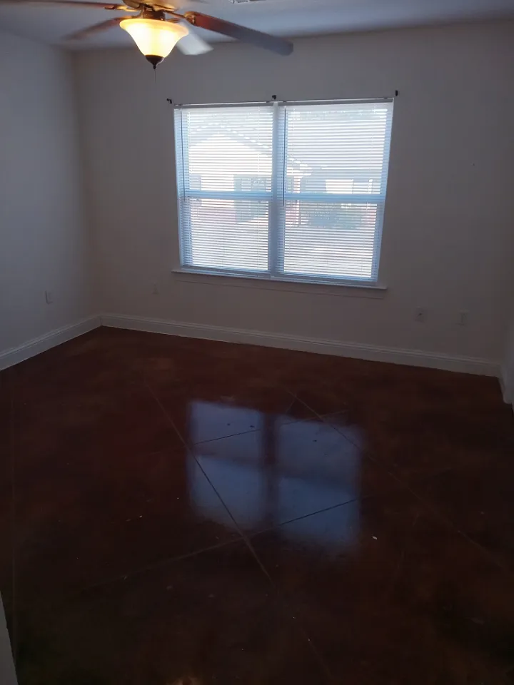 2 bed, 1100 sqft, $1,100 — Photo 3