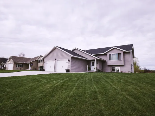 548 11th Ave NE, Melrose, MN 56352