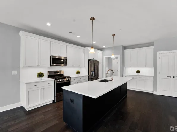 84 Riverwalk, Plainsboro, NJ 08536
