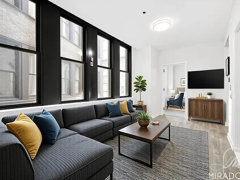 15 Park Row #10D — Photo 1