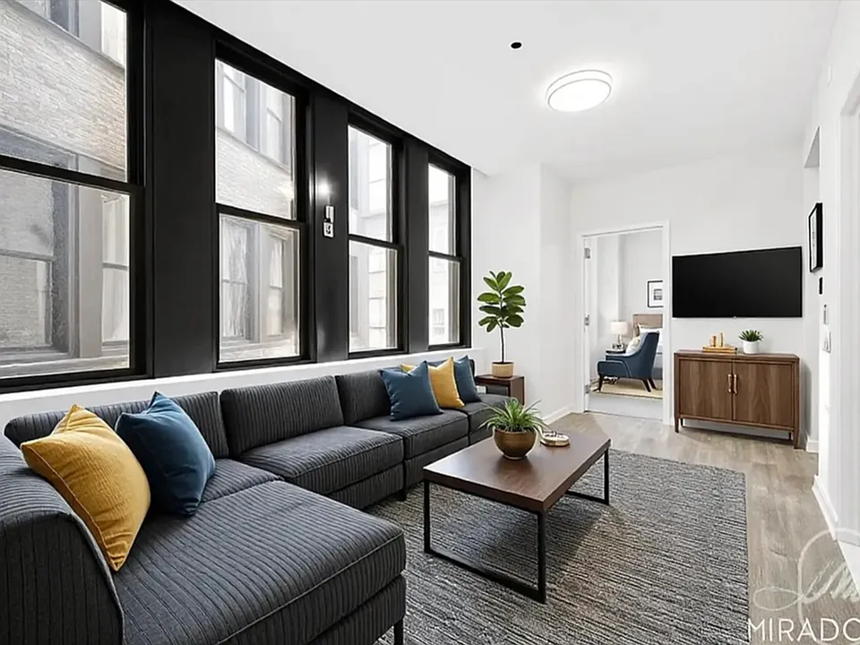 15 Park Row #10D