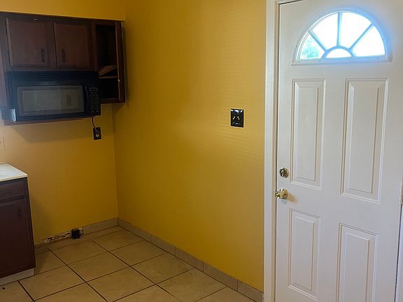 5th image of 819 17th St