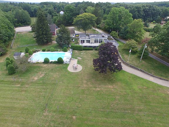 House from front field view