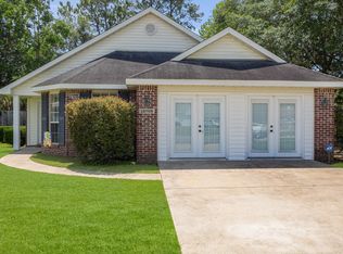 13708 Huntington Cir, Gulfport, MS 39503