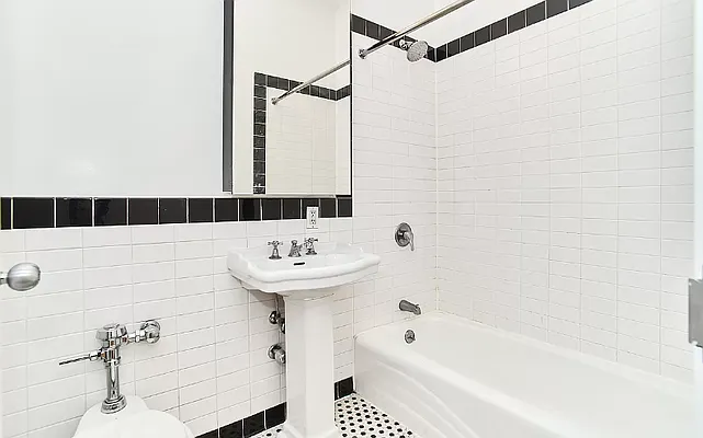 Rented by Living New York | media 11