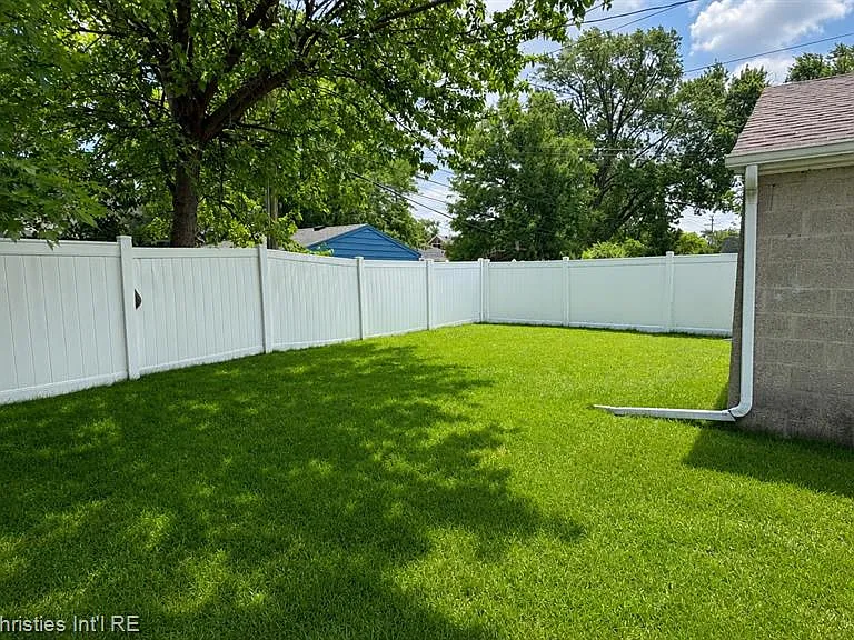 2990 Oakshire Ave — Photo 25