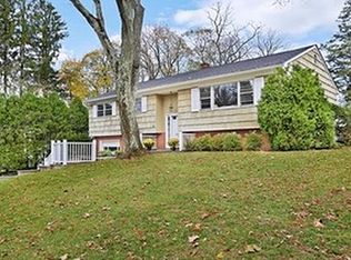 10 Harding Dr, Rye, NY 10580