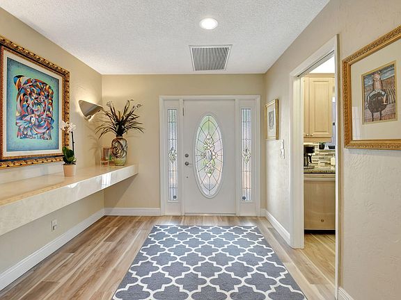 4th image of 15 Villa Lane