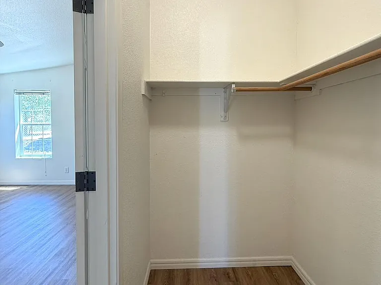 1116 Samantha St — Photo 26