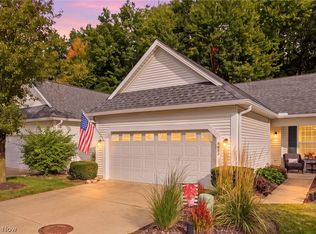 6853 Savannah Dr, North Ridgeville, OH 44039