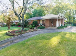 605 Westchester Dr, High Point, NC 27262