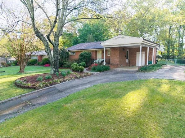 605 Westchester Dr, High Point, NC 27262