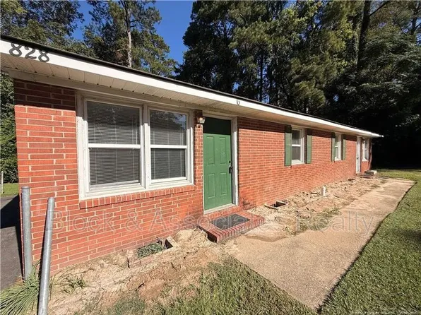 828 Ridge Rd #6, Fayetteville, NC 28311